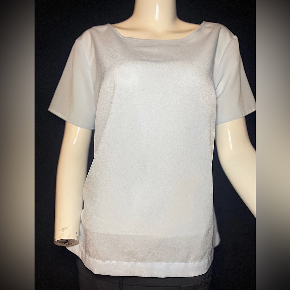 Banana Republic Size medium, pale baby blue base blouse, short sleeve